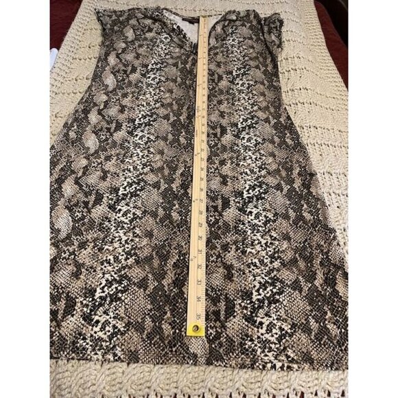 Dana Buchman Snake Print Dress Short Sleeve Knee-Length Women's M with V-Necklin - Picture 6 of 10